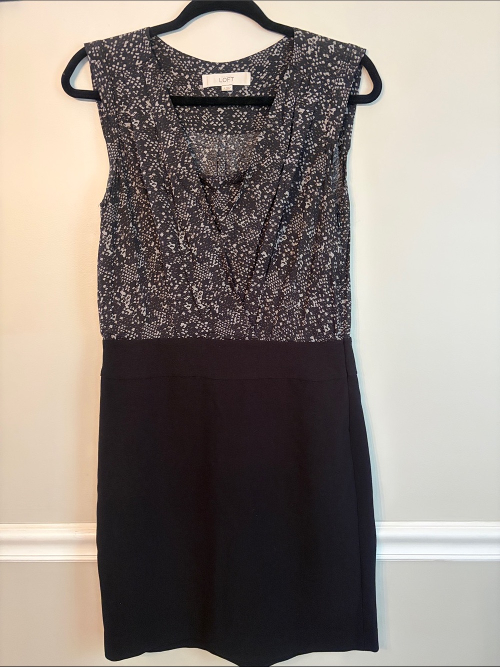 LOFT Black and White Printed Sleeveless Midi Sheath Dress